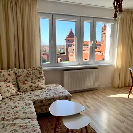Widok Zamku O Poranku Lägenhet Malbork Exteriör bild