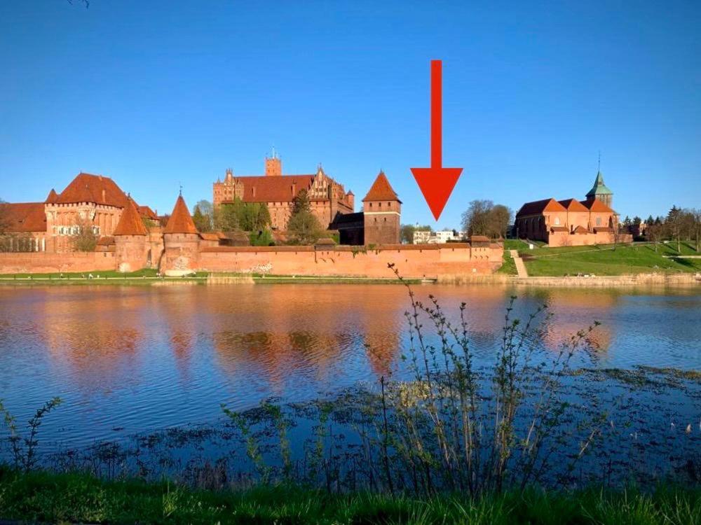 Widok Zamku O Poranku Lägenhet Malbork Exteriör bild